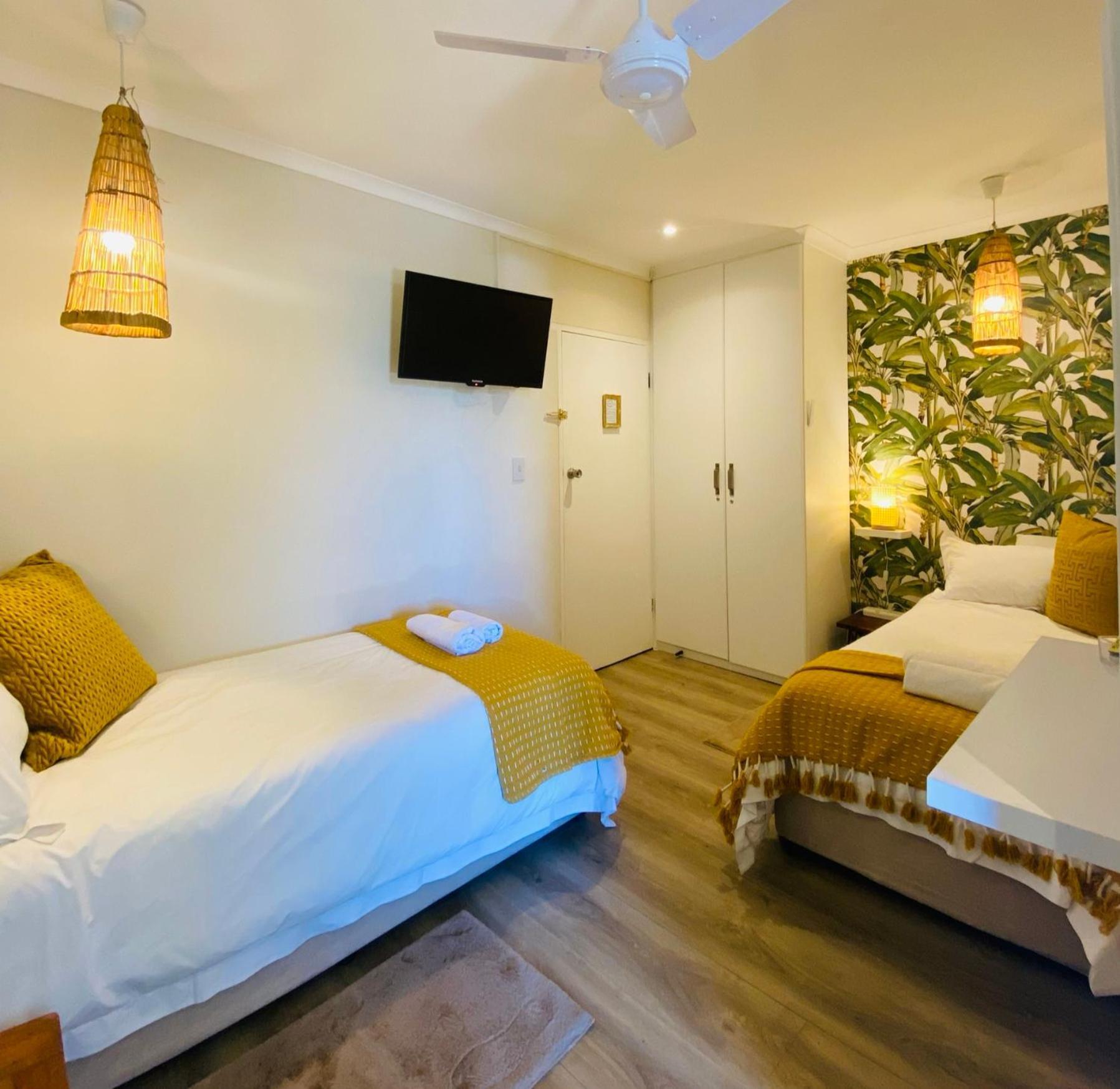 Dolphin Circle Bed And Breakfast Plettenberg Bay Exterior foto
