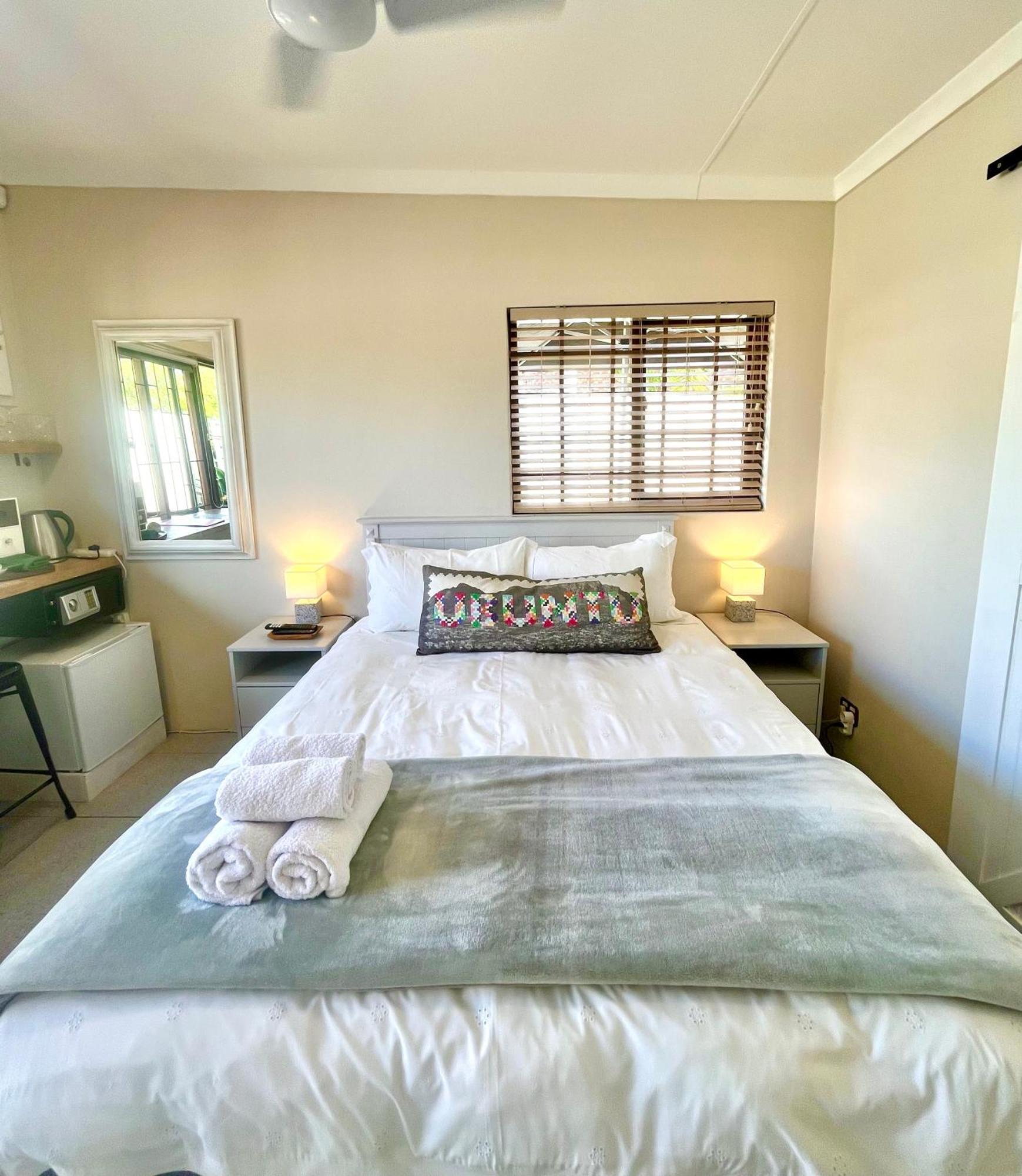 Dolphin Circle Bed And Breakfast Plettenberg Bay Exterior foto