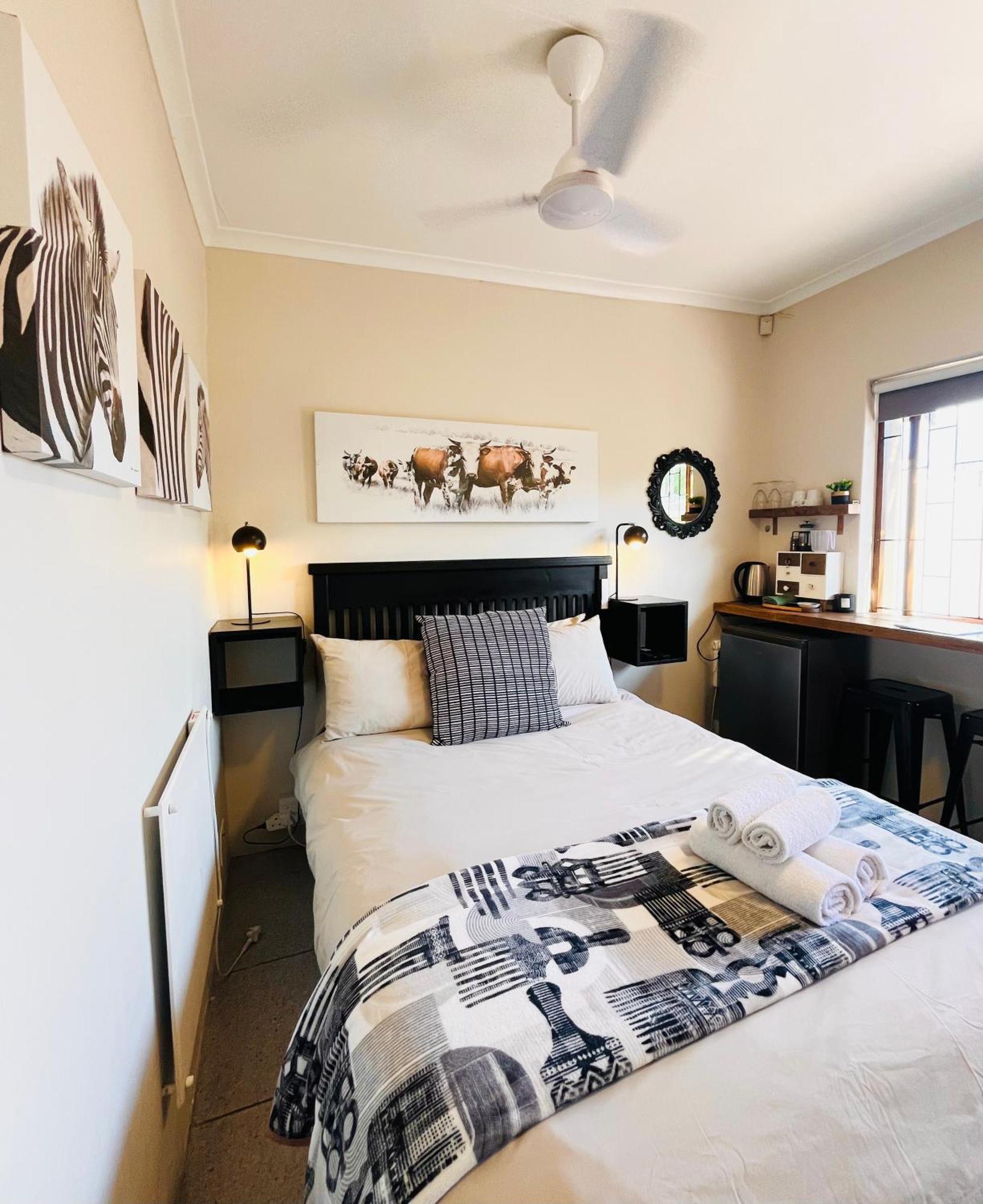 Dolphin Circle Bed And Breakfast Plettenberg Bay Exterior foto