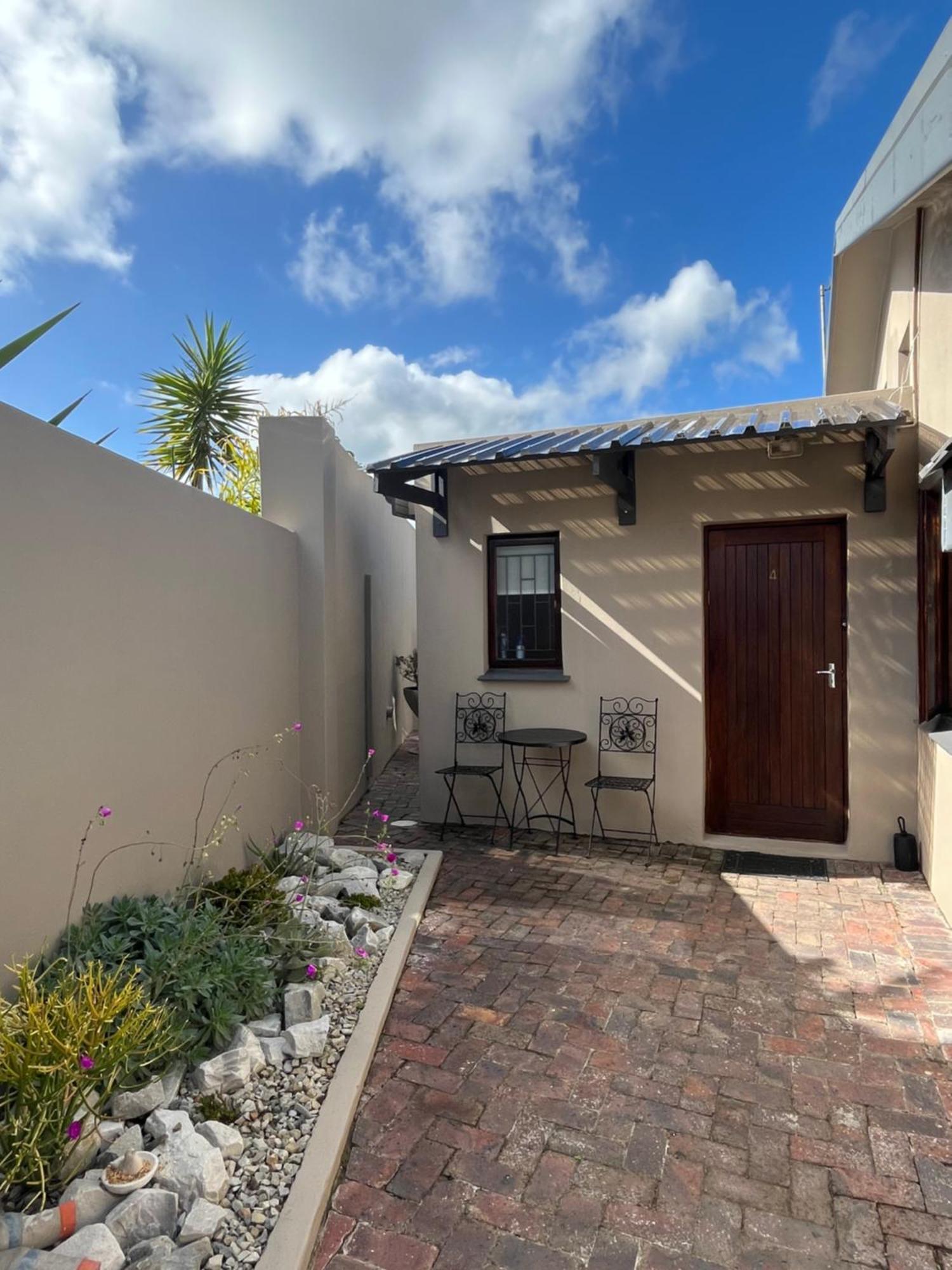 Dolphin Circle Bed And Breakfast Plettenberg Bay Habitación foto
